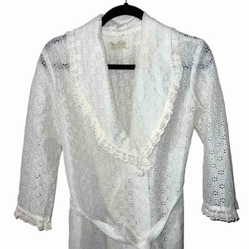 Vintage Miss Elaine 50s/60s white eyelet lace house robe - Picture 3 of 11